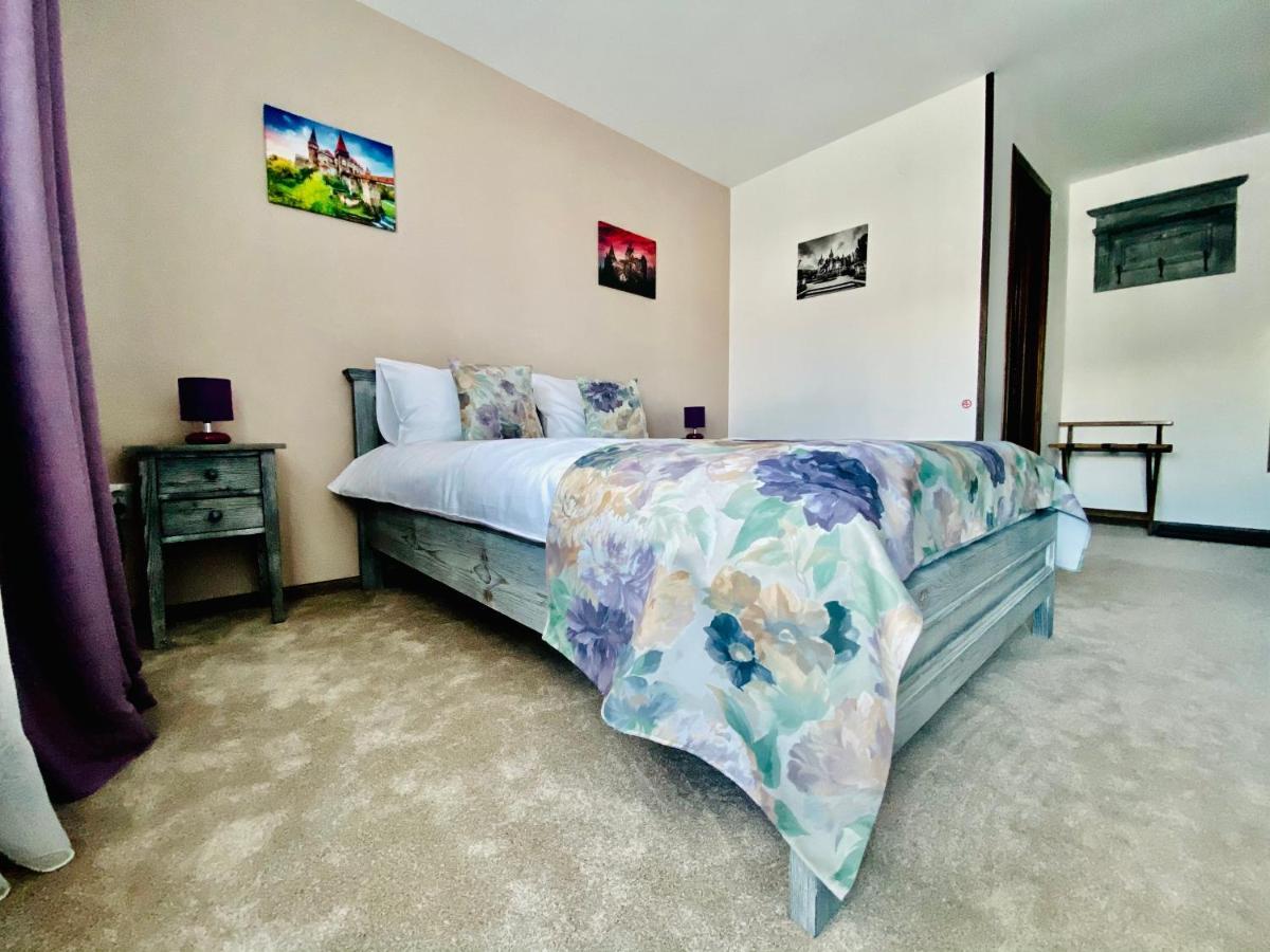 Bed and Breakfast Casa Ankeli Буштени Экстерьер фото