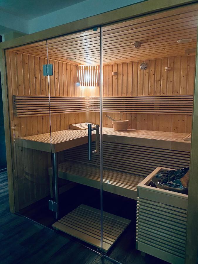 Bed and Breakfast Casa Ankeli Буштени Экстерьер фото