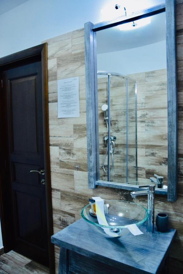 Bed and Breakfast Casa Ankeli Буштени Экстерьер фото